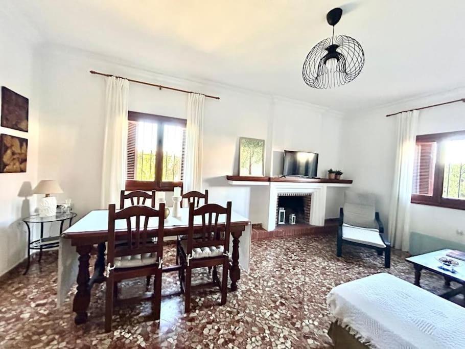 Hispalis Villa En 马塔拉斯卡尼亚斯 外观 照片